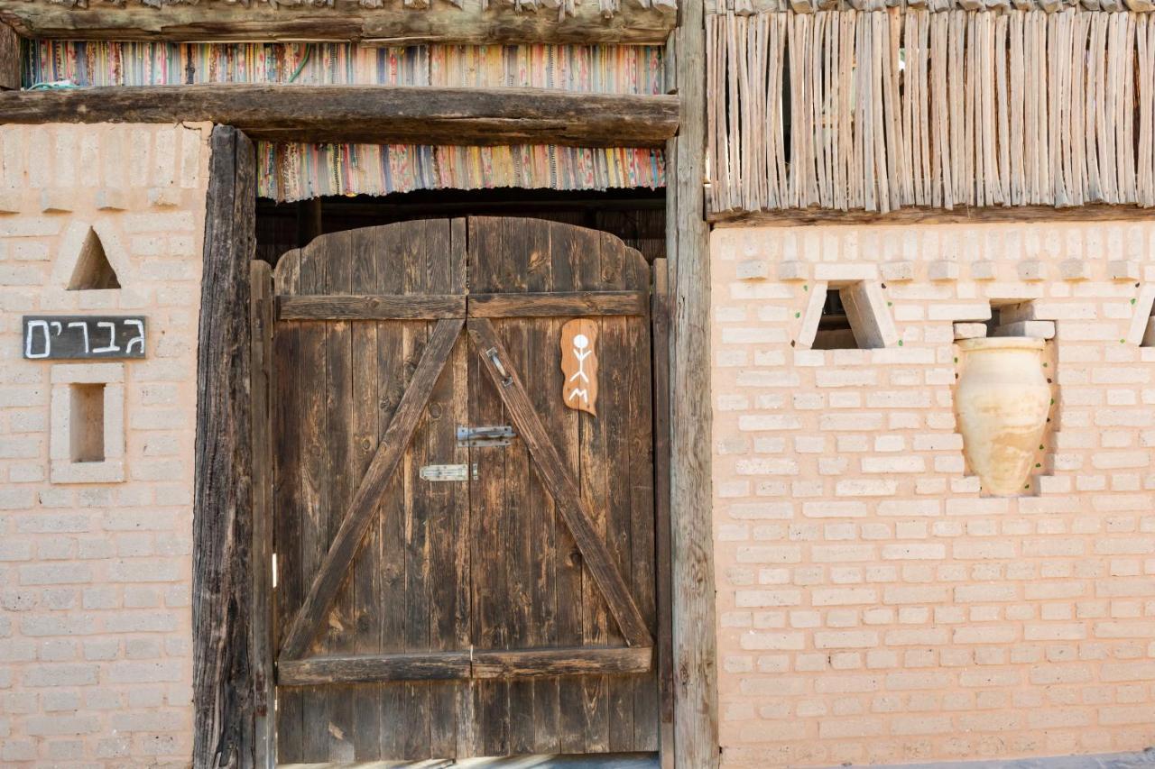 ホテル Ras Hasita Hazeva エクステリア 写真